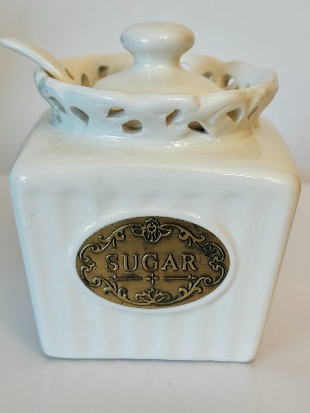 THL French Country Kitchen 4" Sugar Bowl Off White Lattice Top Lid Spoon Metal M